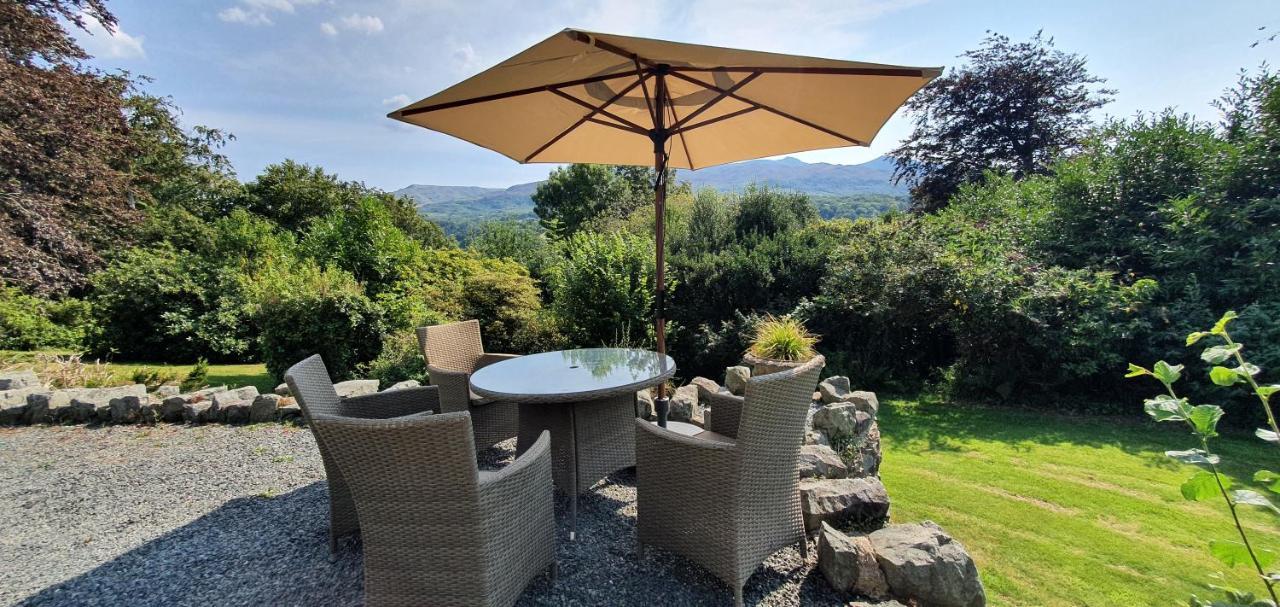 Large Mach Apartment At Pen Y Coed Hall Dolgellau Buitenkant foto