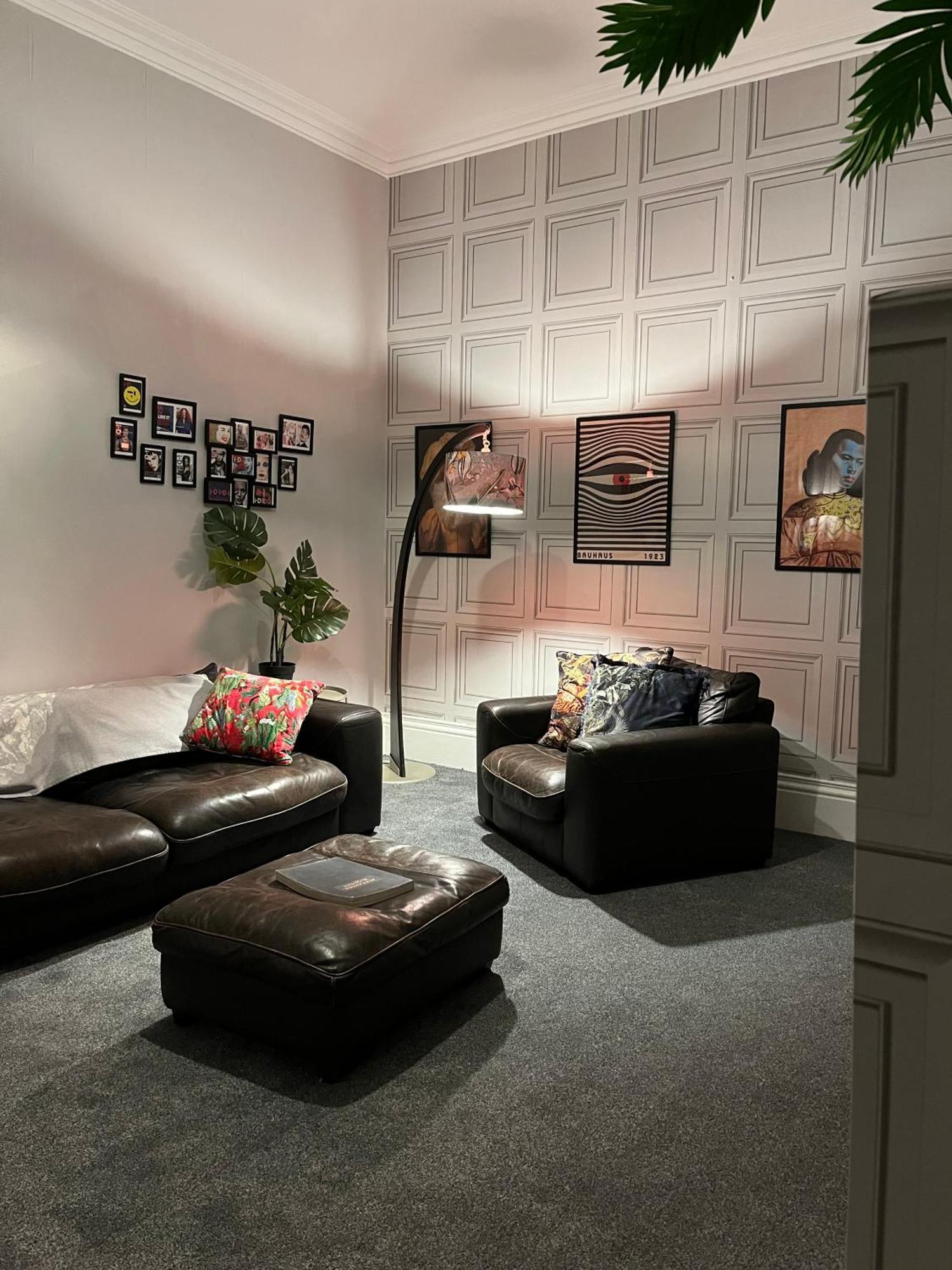 Large Mach Apartment At Pen Y Coed Hall Dolgellau Buitenkant foto